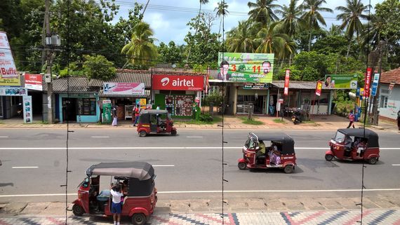 Тук-туки на дороге