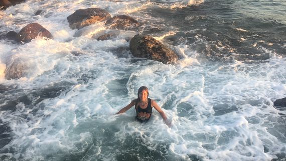 Бурный океан на пляже Виджайя