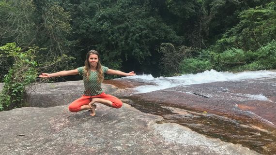 Убхая Падангуштхасана Усложненная Вариация